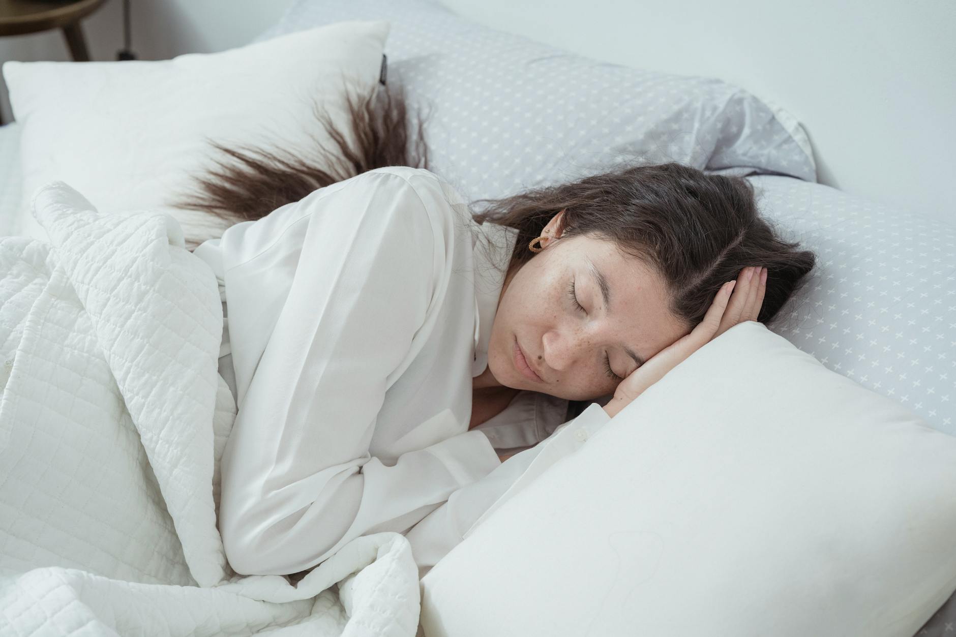 Best Pillow Reddit 2026: What Real Users Actually Recommend