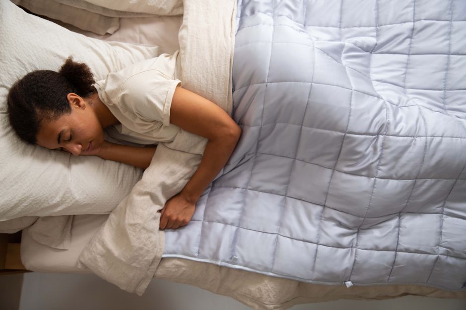 Best Weighted Blanket 2026: What Actually Helps You Sleep
